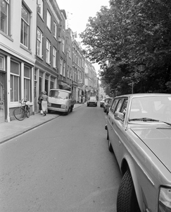 880798 Gezicht op de voorgevels van de panden Oudegracht 238 - hoger te Utrecht.